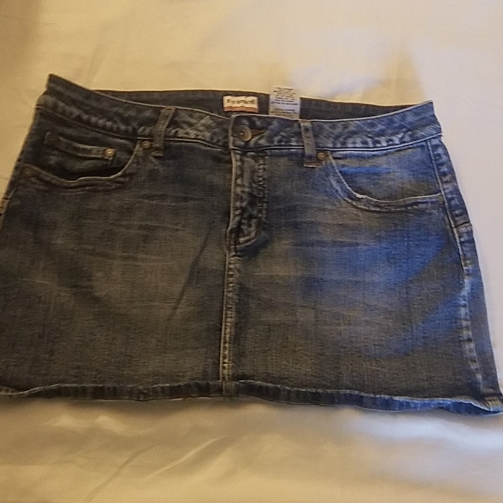 Stretchy jean skirt